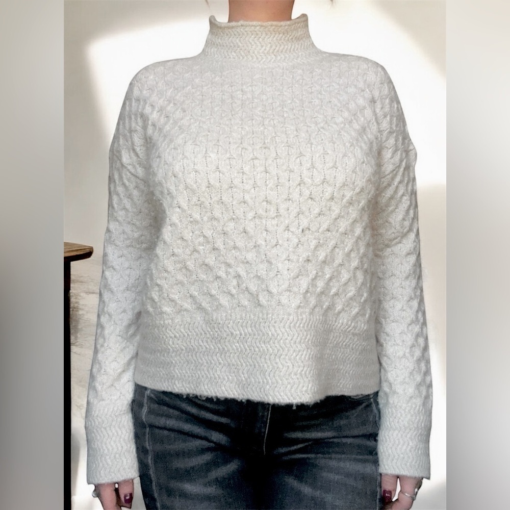 Kut From the Kloth Women's S Cream / Beige Chunky Cable Knit Turtle Neck Sweater